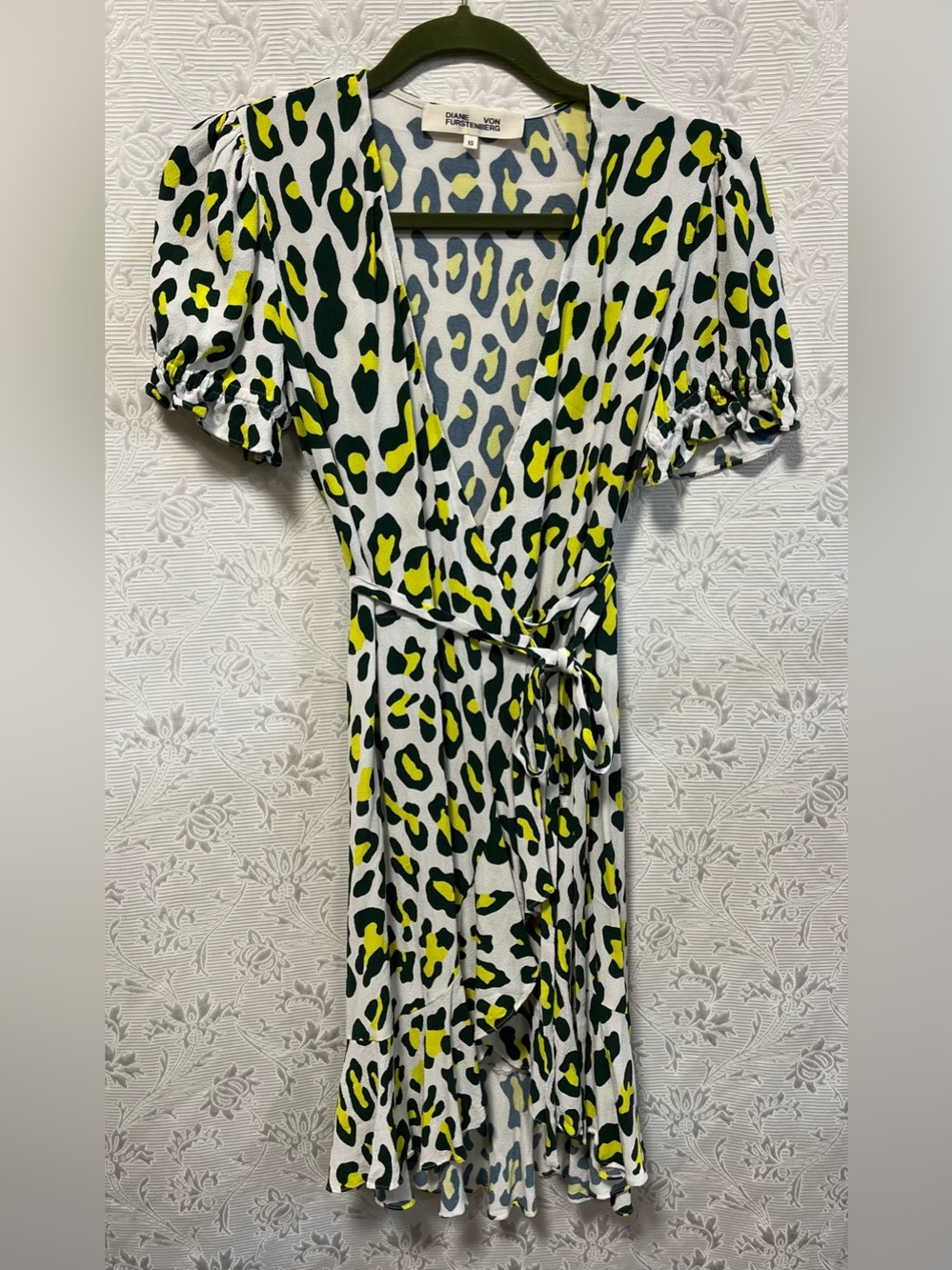 New Diane Von Furstenberg XS Wrap Dress
